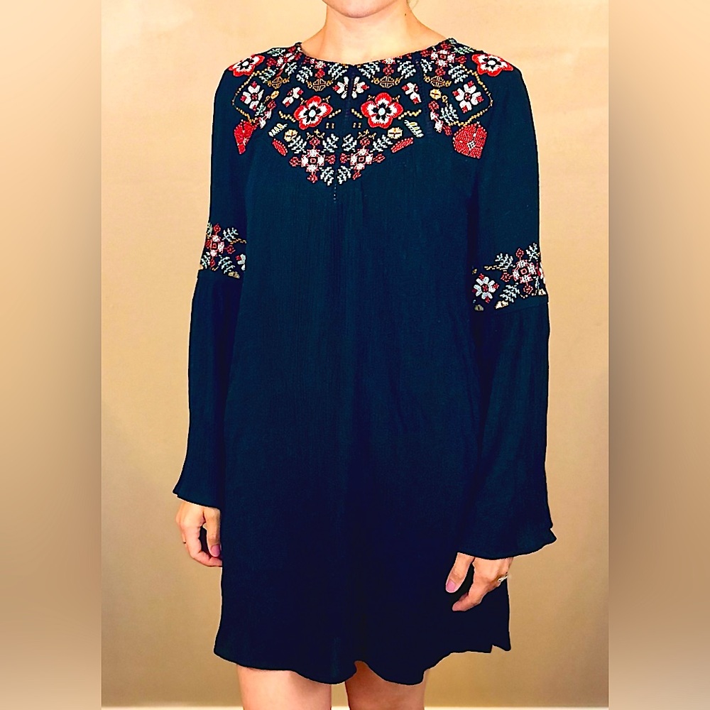 Blue rain black sheath dress with floral embroidery